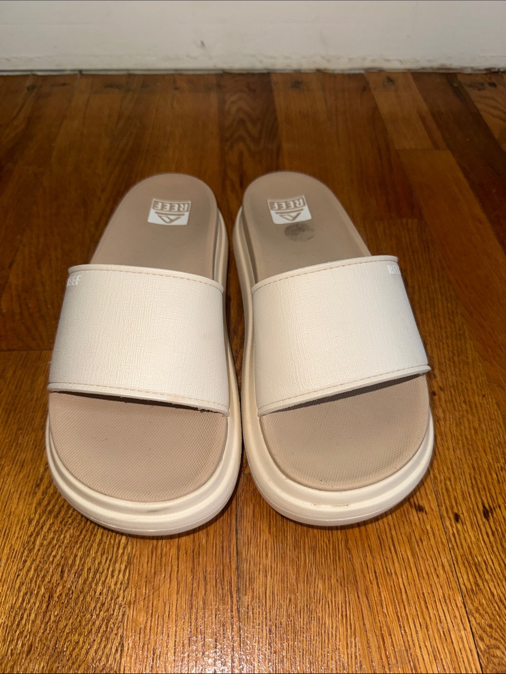 Reef Women’s Cream Platform Slide Sandals - Picture 2 of 4